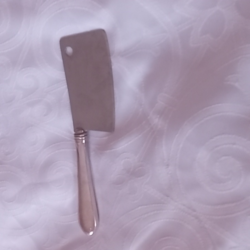 GORHAM Sterling silver cheese knife. 6" long.